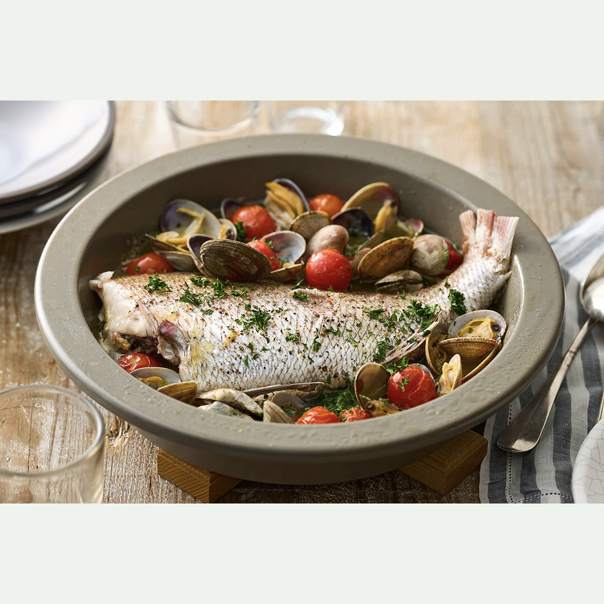 Cocotte plate 30 cm - Roche Ignée
