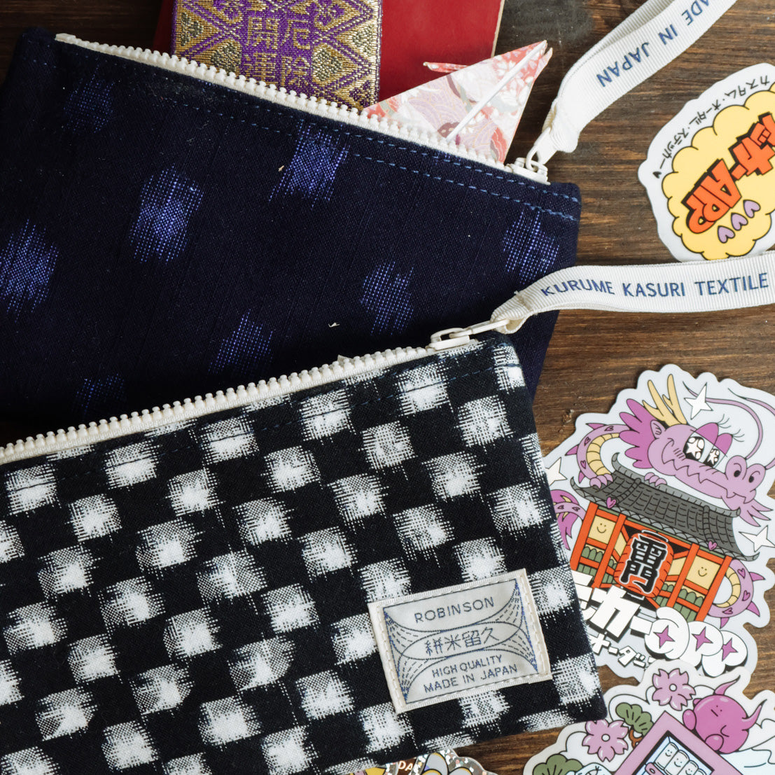 M Plaid Navy/White Pouch