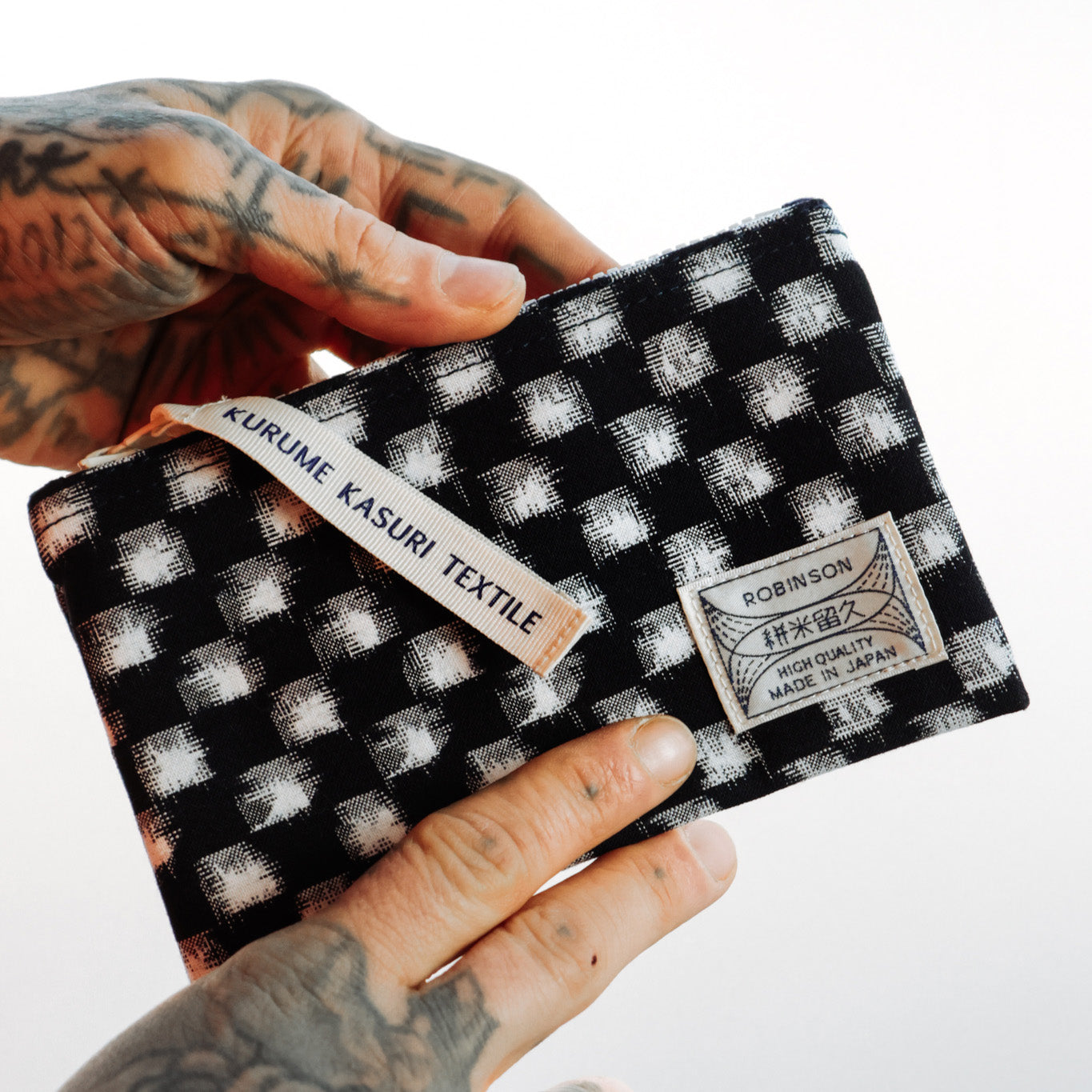 M Plaid Navy/White Pouch