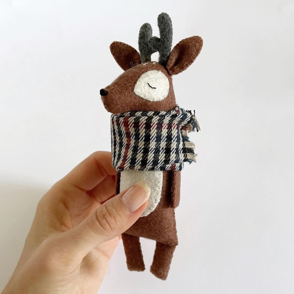 Peluche - Cerf marron - PELUCHES