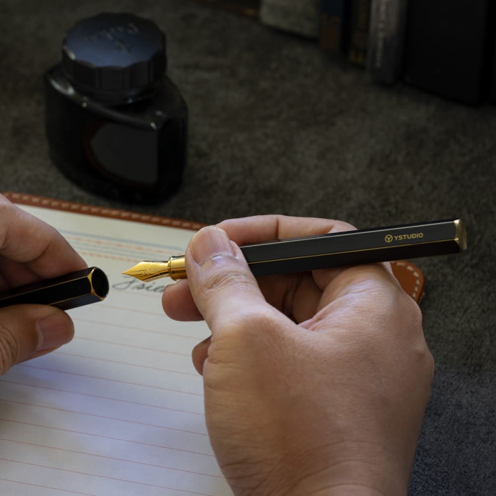 Stylo Plume Noir Portable (M) - Classic Revolve - STYLOS PLUMES