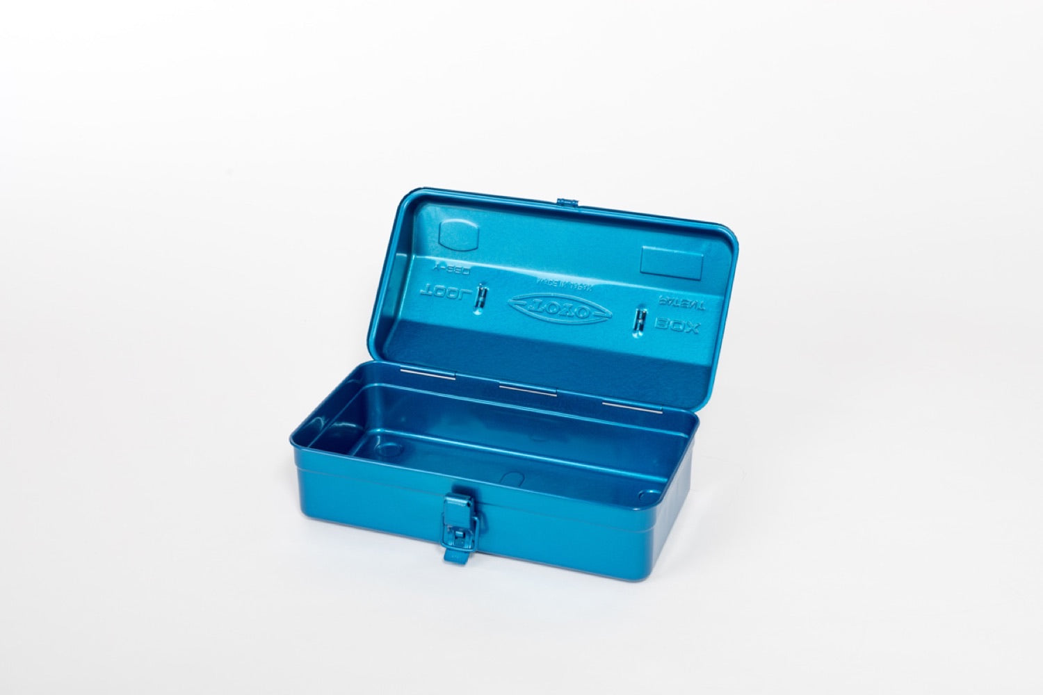 Boîte à outils TOYO STEEL bleue ouverte, prête à être remplie