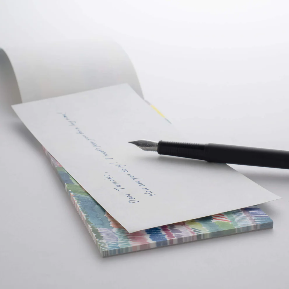 Briefpapier Single note Kakimori, Chika Higashi, Relation