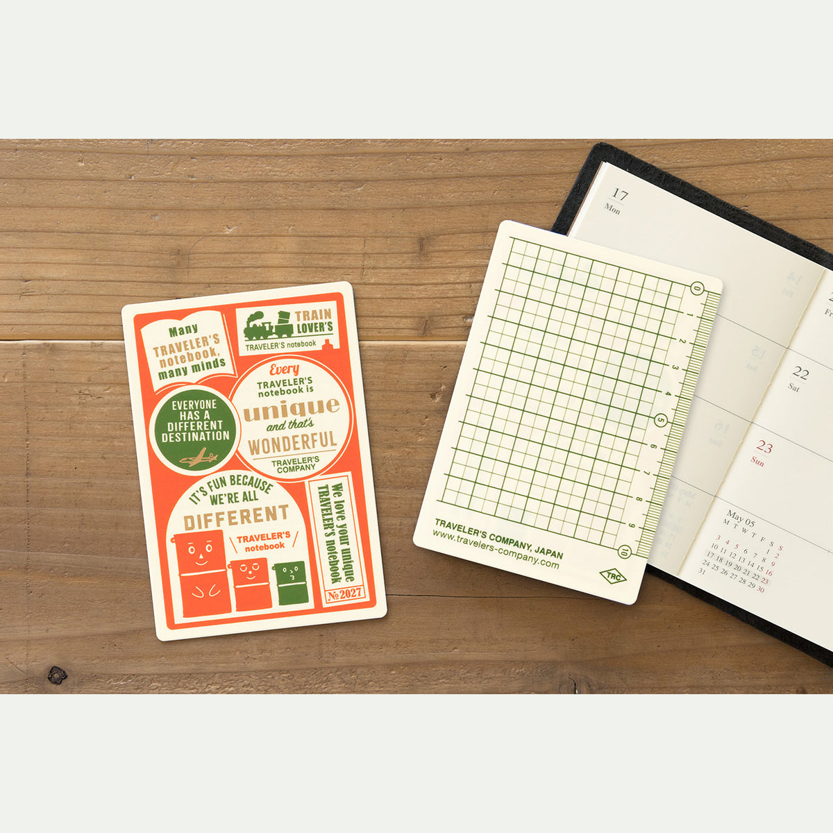 Feuille Plastique - 2027 - Format Passeport · TRAVELER’S COMPANY