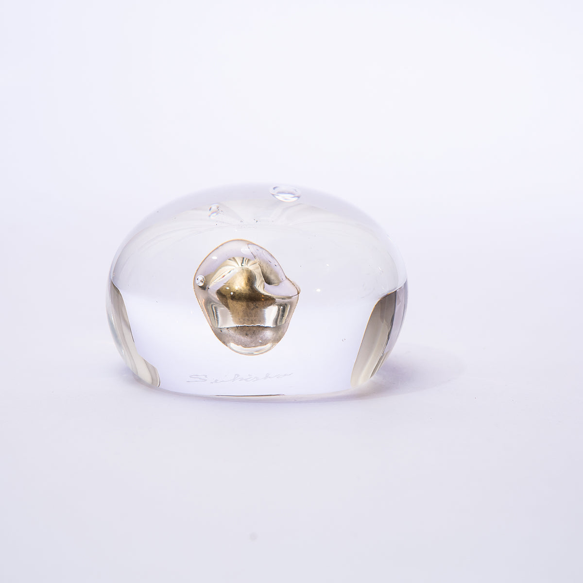 Classic Renaissance Paperweight – Glass – Dew Glow