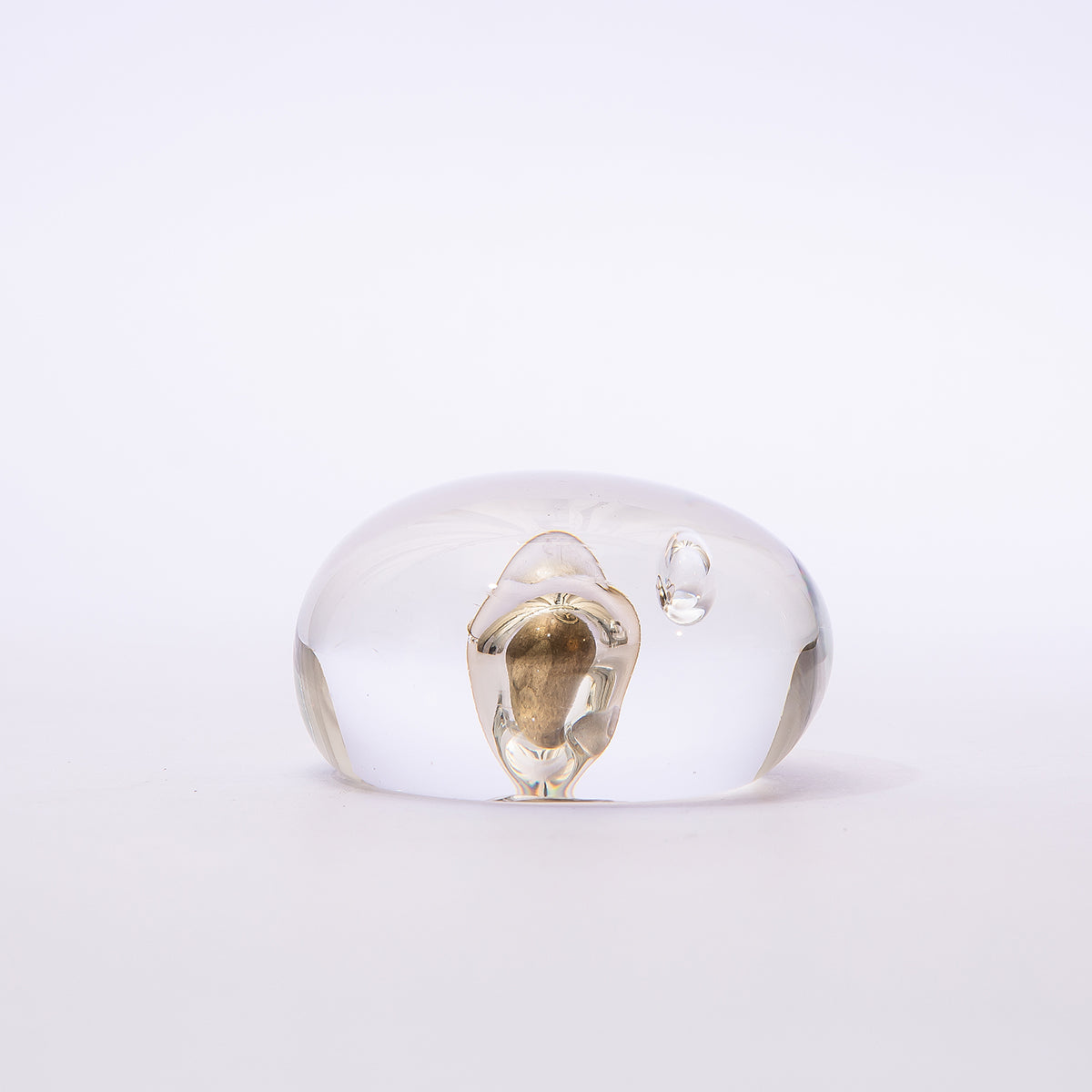 Classic Renaissance Paperweight – Glass – Dew Glow