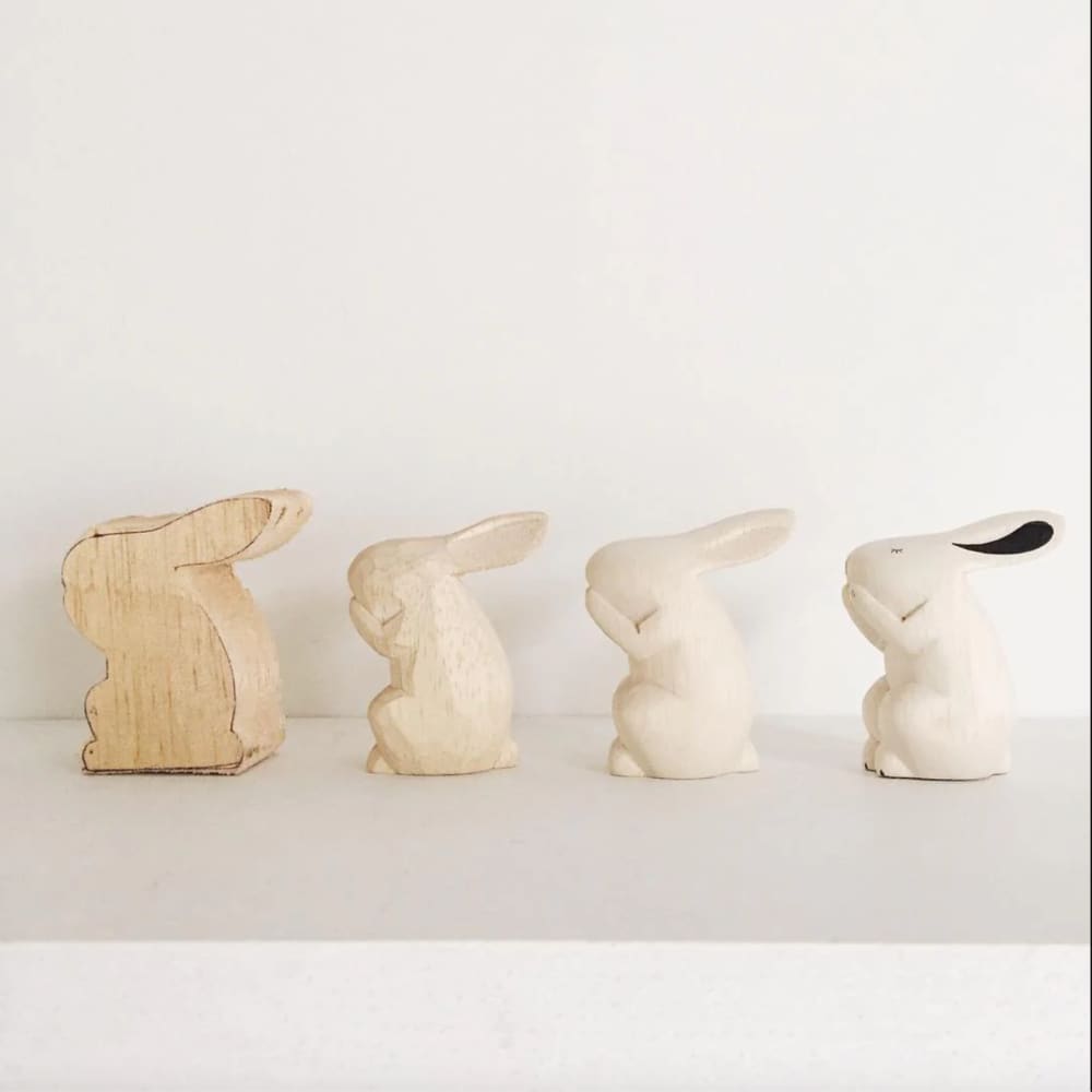 Figurine en bois Oyako - Bébé loutre de mer - FIGURINES EN BOIS