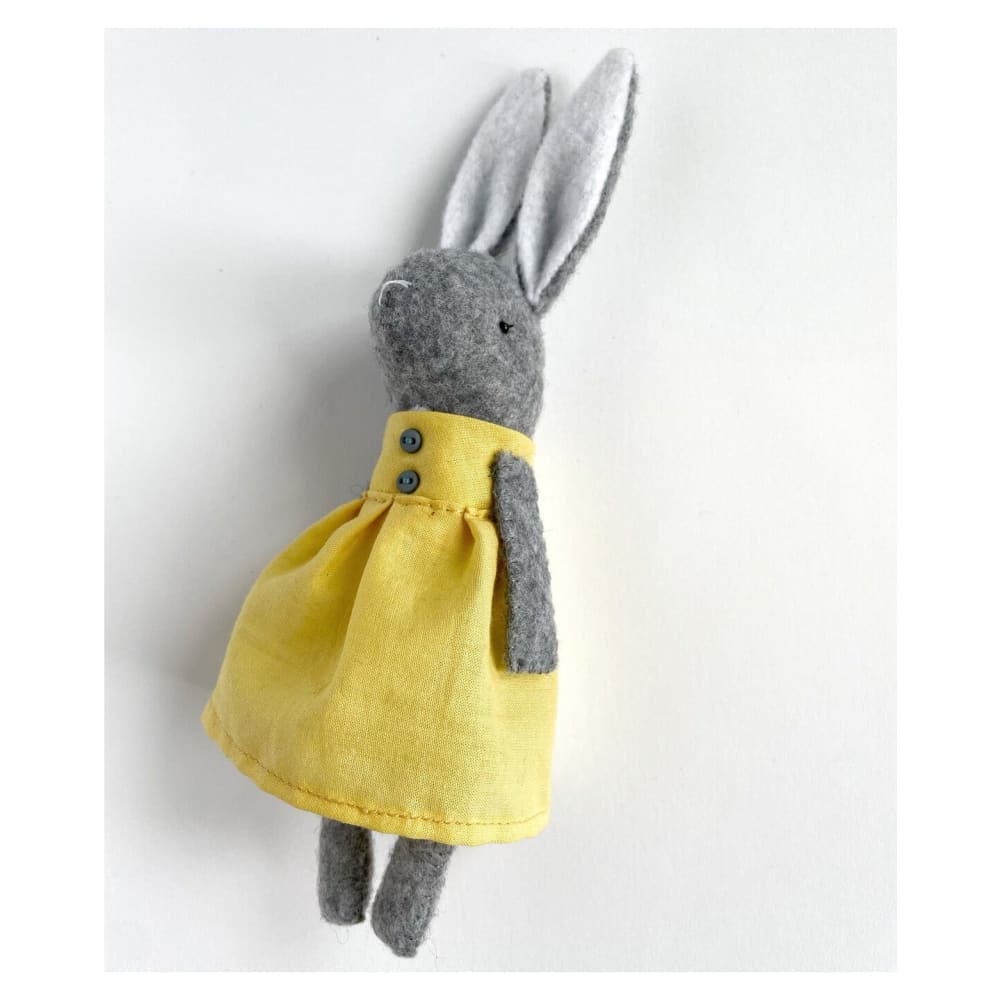 Peluche - Lapine avec robe jaune - PELUCHES