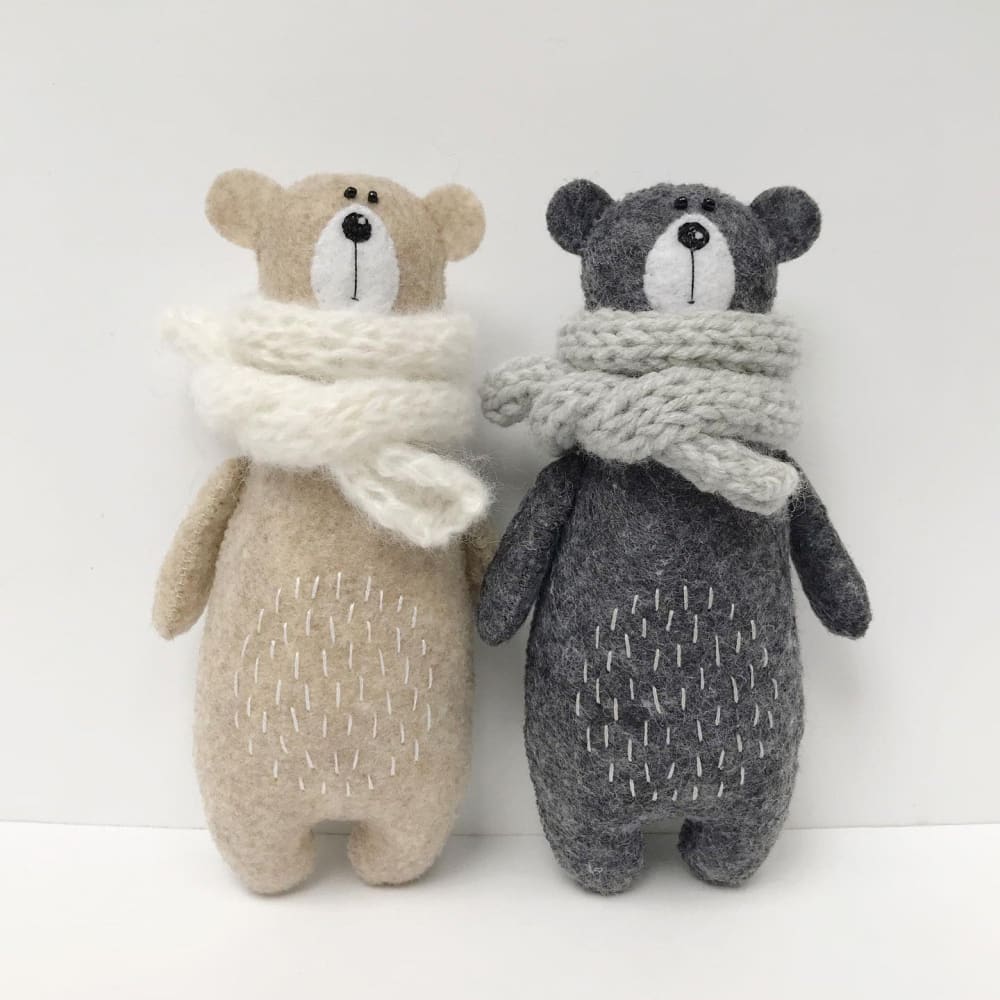 Peluche - Ours beige avec écharpe crème - PELUCHES
