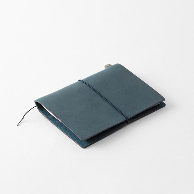 TRAVELER’S notebook - cuir bleu (passeport) TRAVELER’S NOTEBOOK COVER