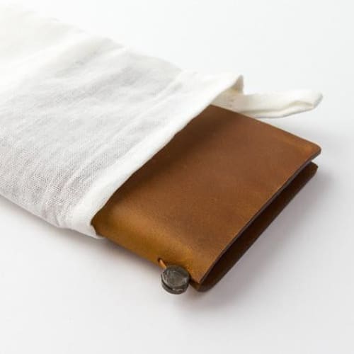 TRAVELER’S notebook - cuir camel (passeport) TRAVELER’S NOTEBOOK COVER