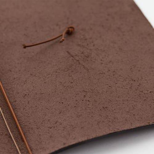 TRAVELER’s notebook - cuir marron (classique) TRAVELER’S NOTEBOOK COVER