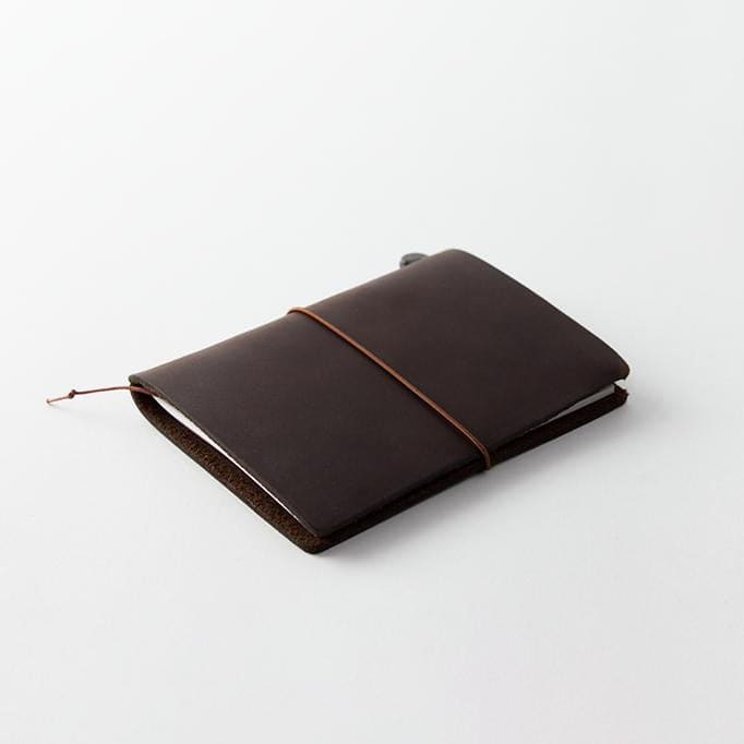 TRAVELER’S notebook - cuir marron (passeport) TRAVELER’S NOTEBOOK COVER