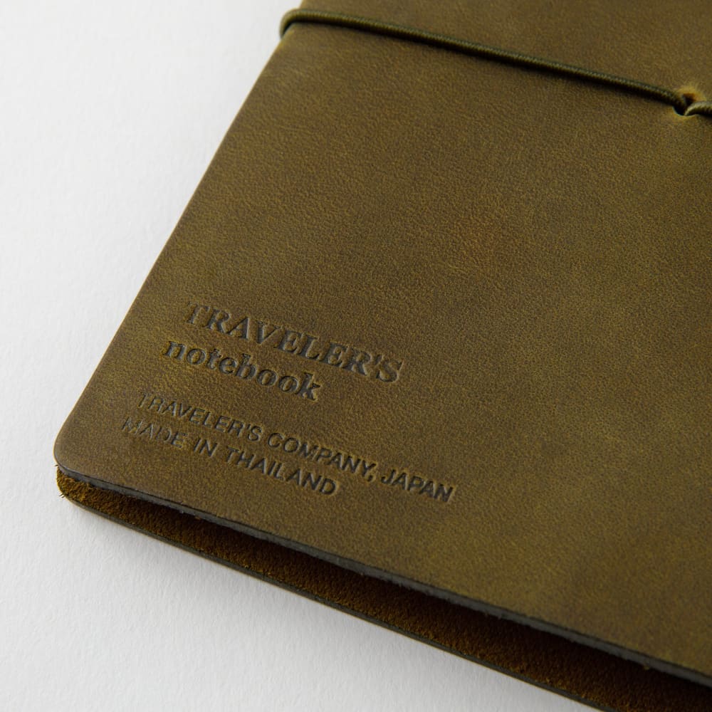 TRAVELER’S notebook - cuir Olive (passeport) TRAVELER’S NOTEBOOK COVER