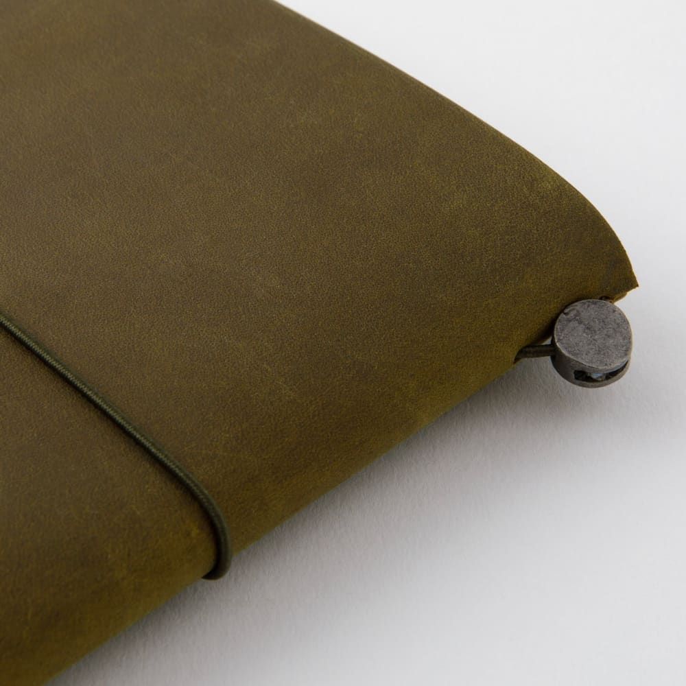 TRAVELER’S notebook - cuir Olive (passeport) TRAVELER’S NOTEBOOK COVER